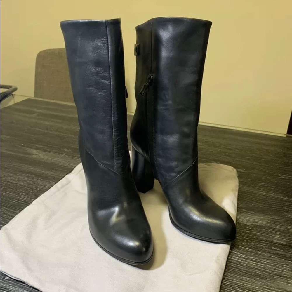 COSTUME NATIONAL Black Leather Boots